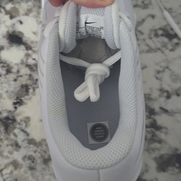 Nike All-White Softball Cleats 8.5 Never Worn - Picture 6 of 7